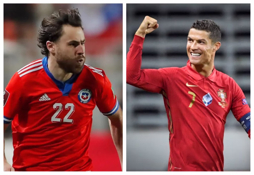 Jugadores de la Selección Chilena y la Selección de Portugal durante el calentamiento previo al partido amistoso del 6 de junio de 2026 en el Estadio Nacional do Jomar de Oeiras